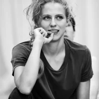 Fay Van Baar - former dancer Nederlands Dans Theatre - choreographer for Kute project - photographer sacha grootjans